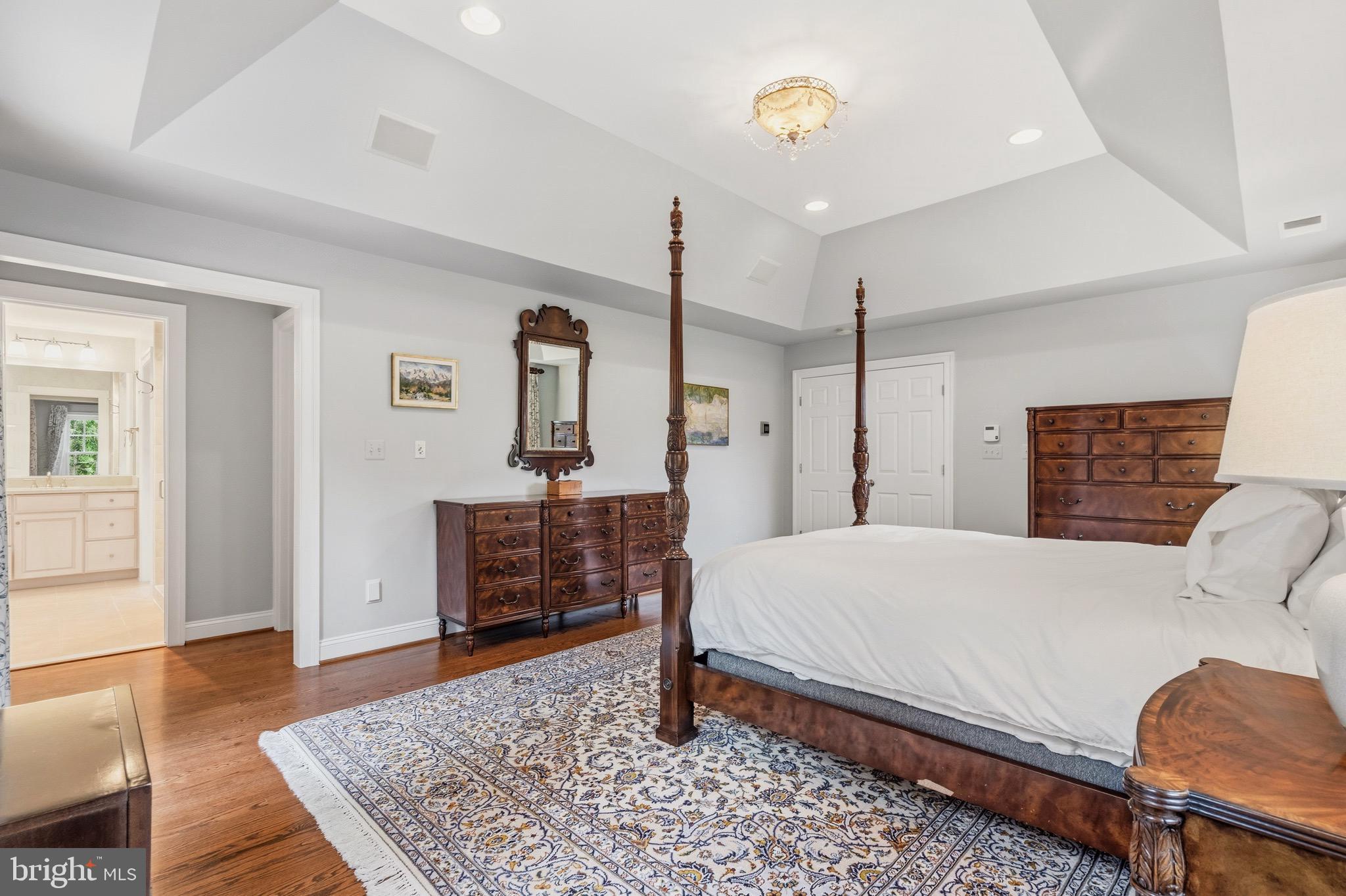 WEST MC LEAN - Residential