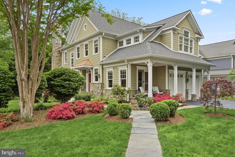 Photo of 6962 Park Avenue, MCLEAN, VA 22101 (MLS # VAFX2302984)