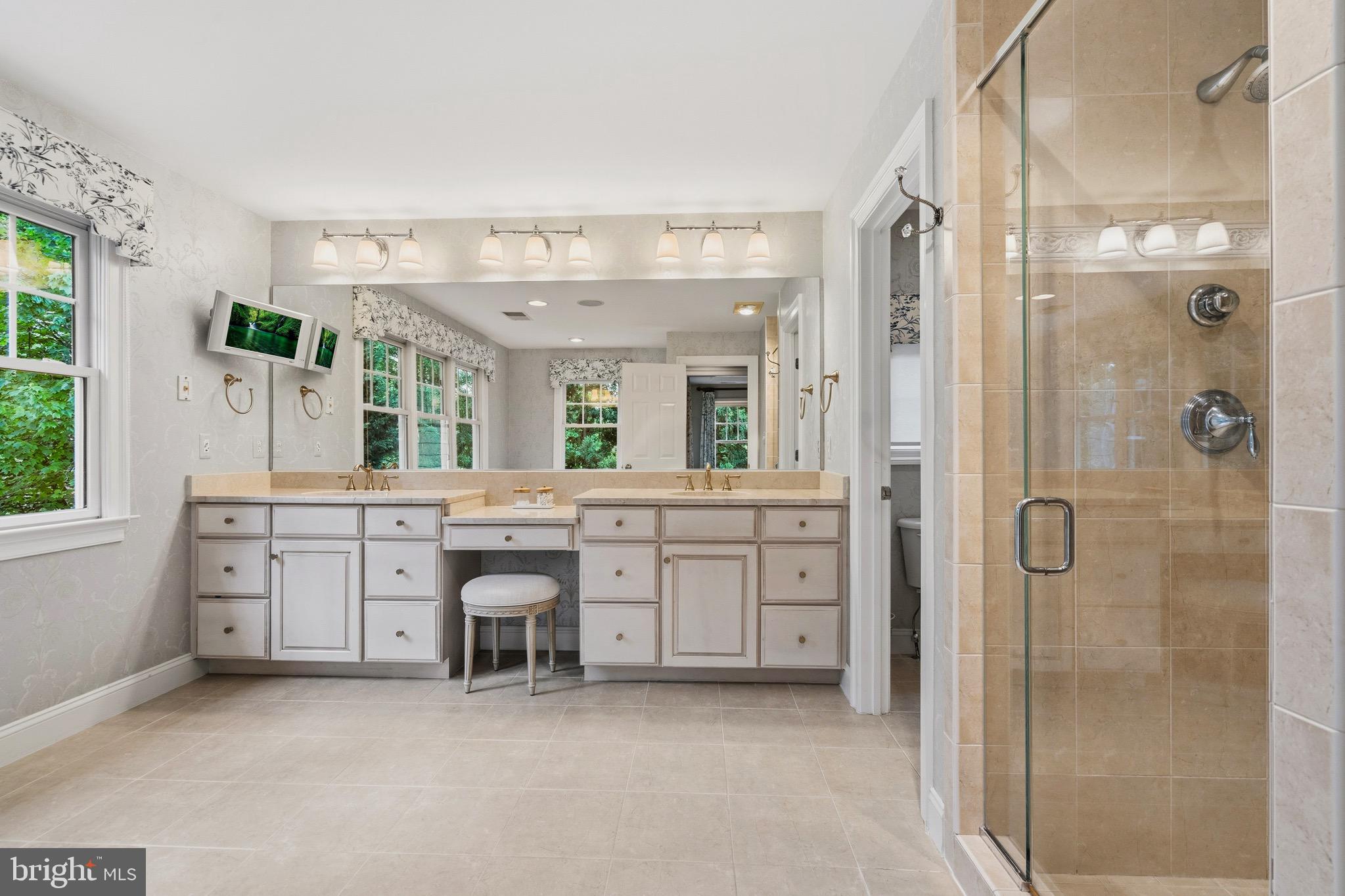 WEST MC LEAN - Residential