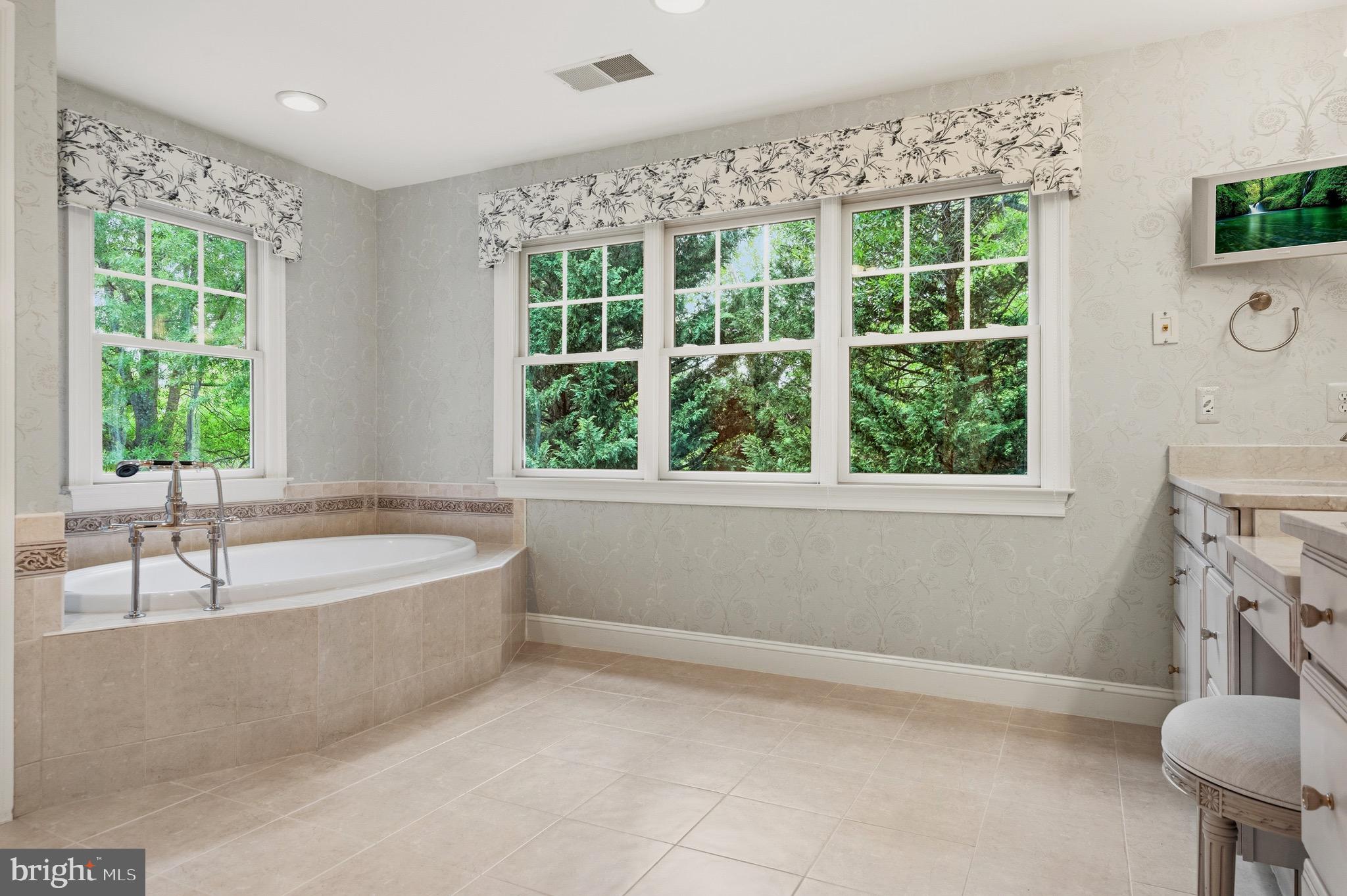 WEST MC LEAN - Residential