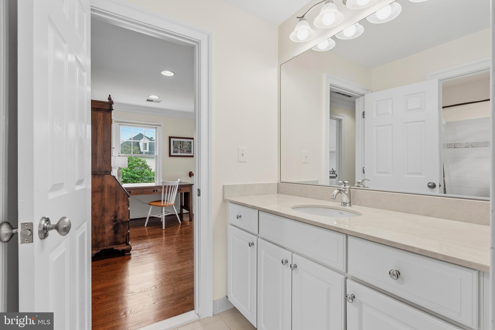 WEST MC LEAN - Residential