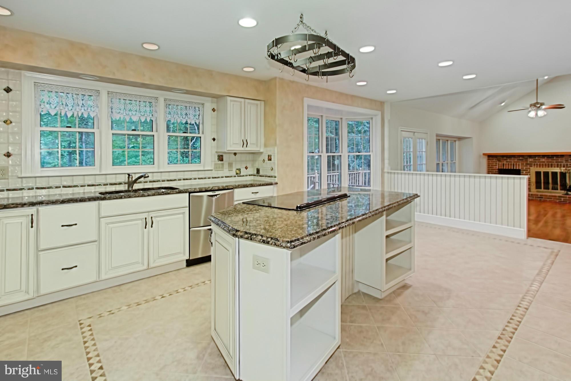 ARDMORE WOODS - Residential Lease