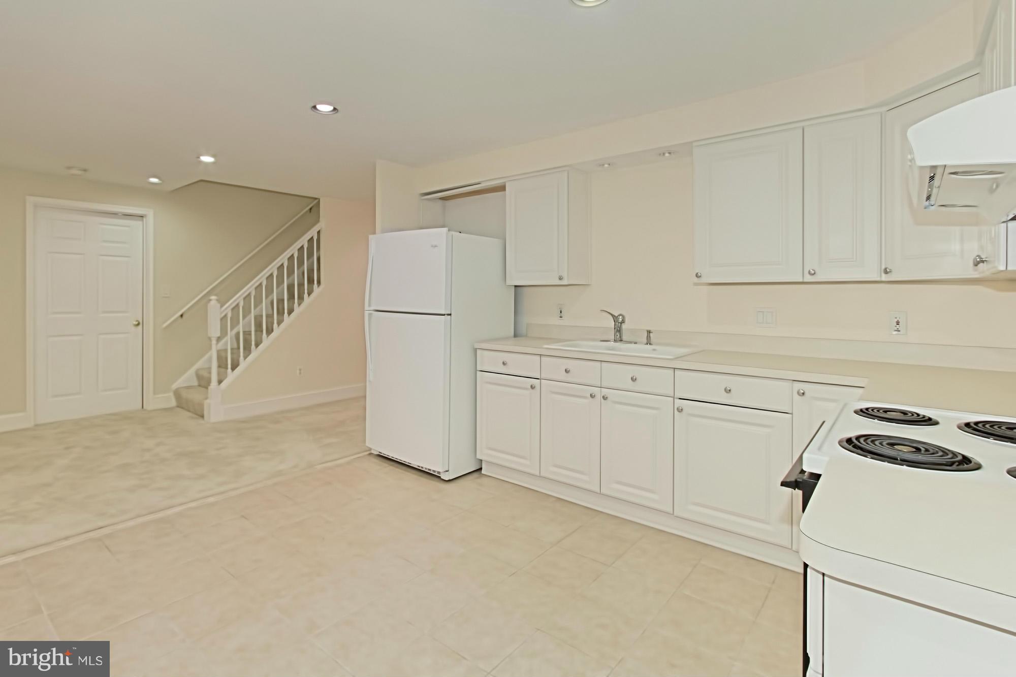 ARDMORE WOODS - Residential Lease