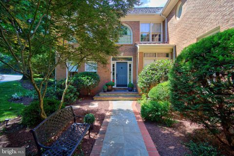 Homes For Sale - 9110 Willow Gate Lane<br/> BETHESDA, MD 20817