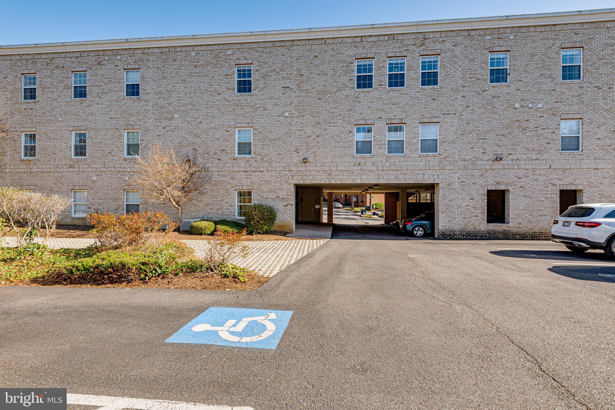 MURRAY HILL - Residential