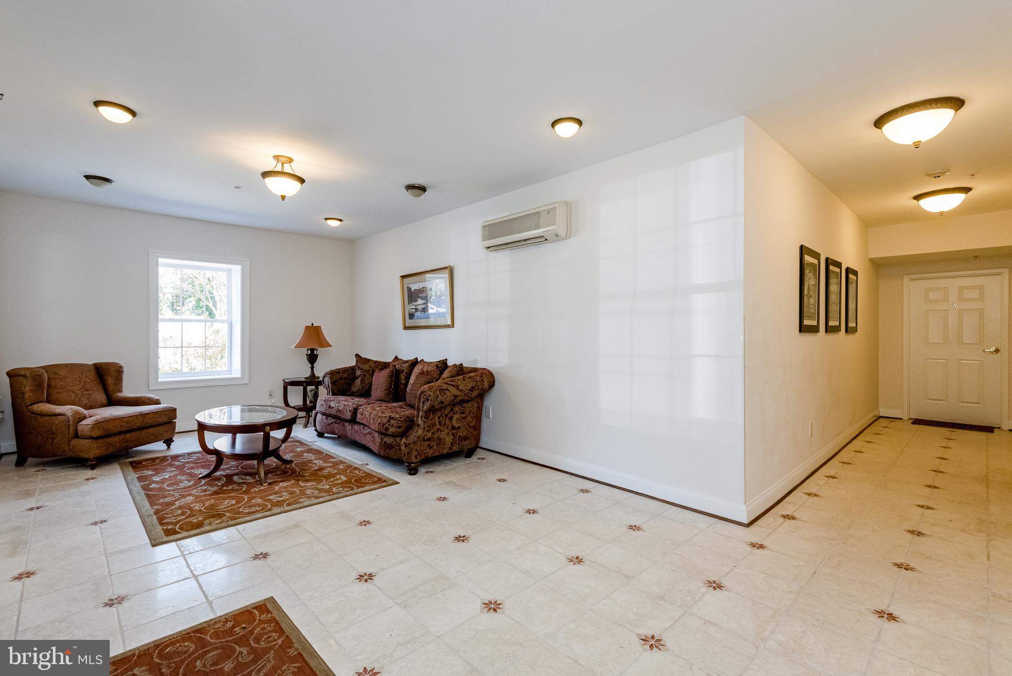 MURRAY HILL - Residential