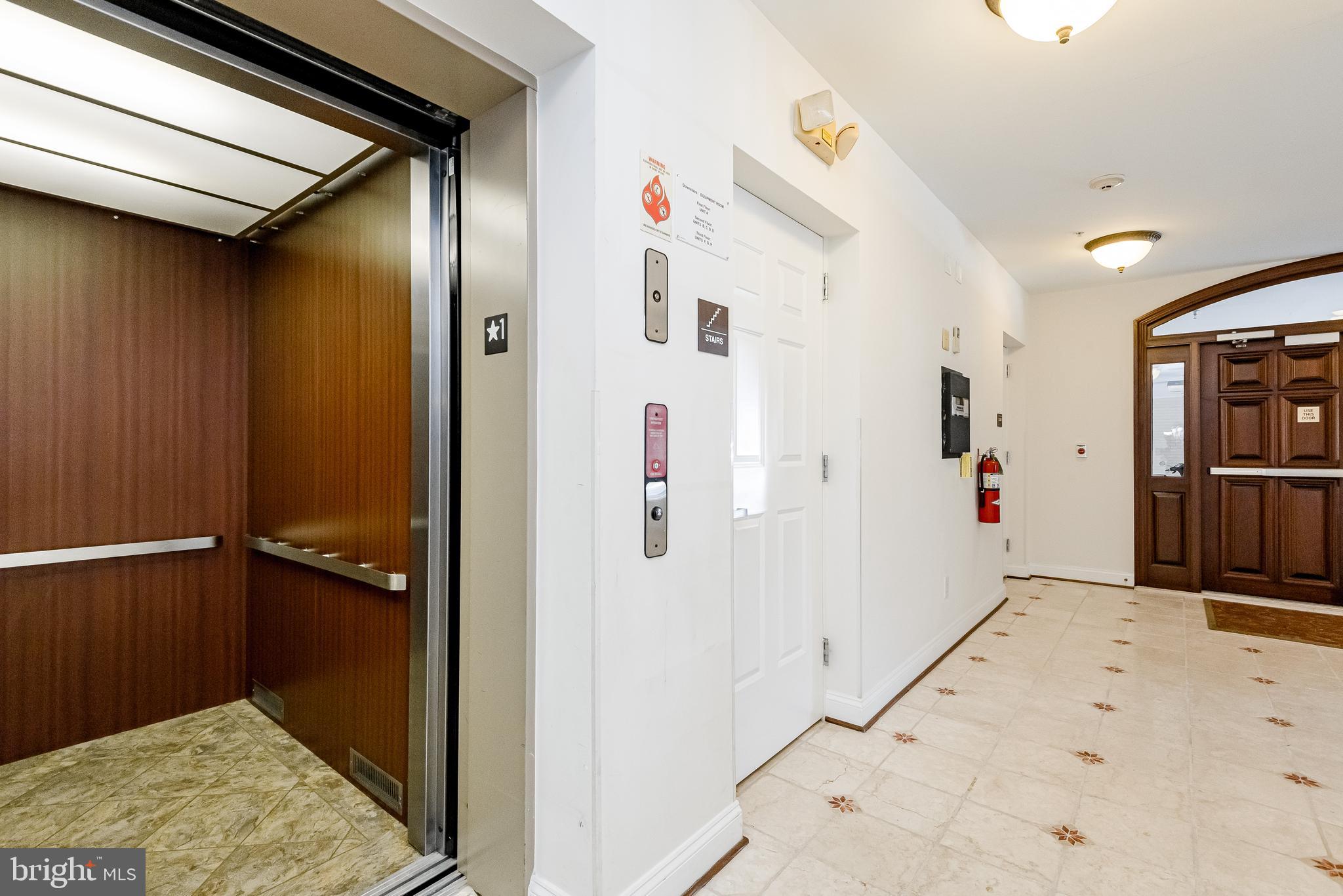 MURRAY HILL - Residential