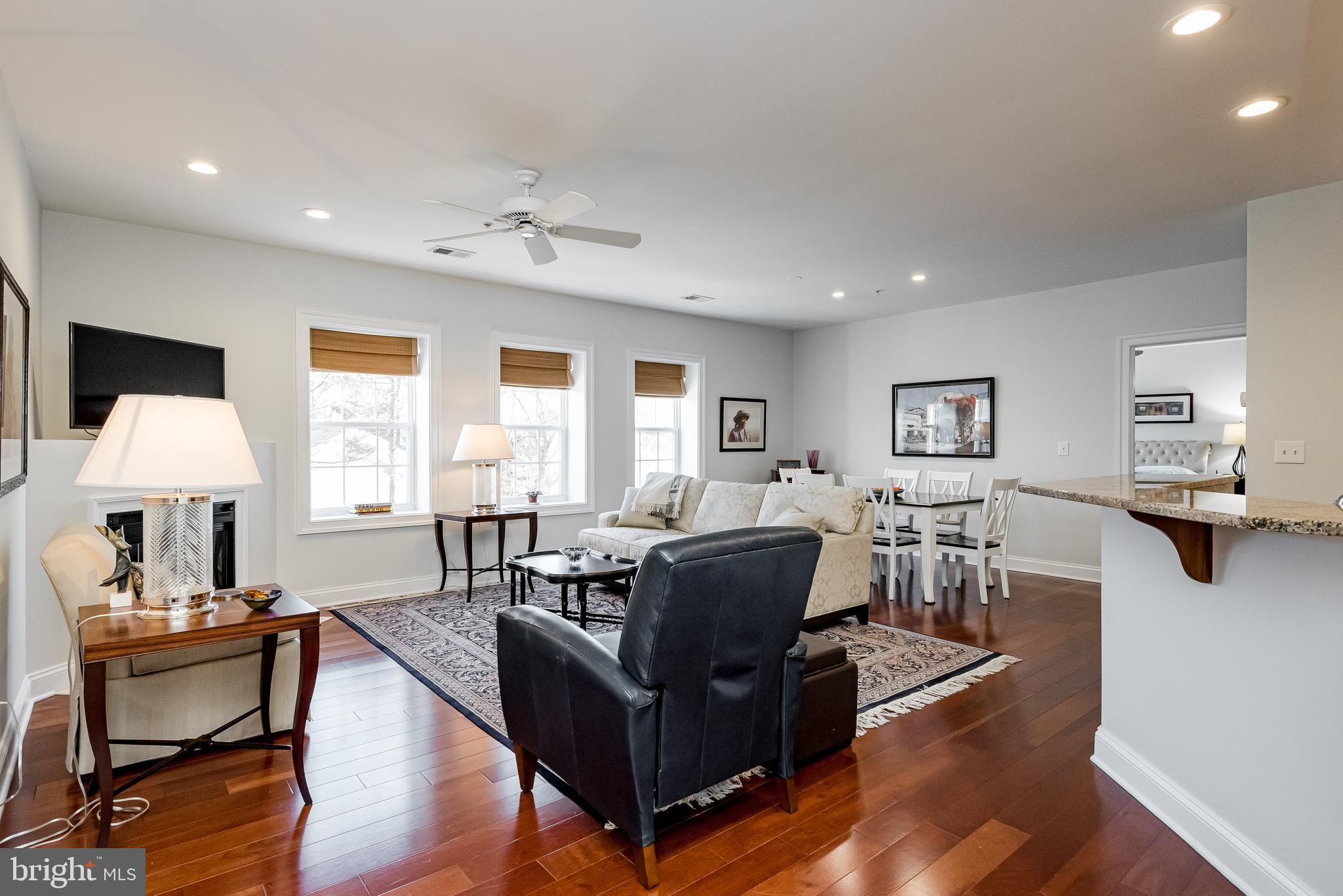 MURRAY HILL - Residential