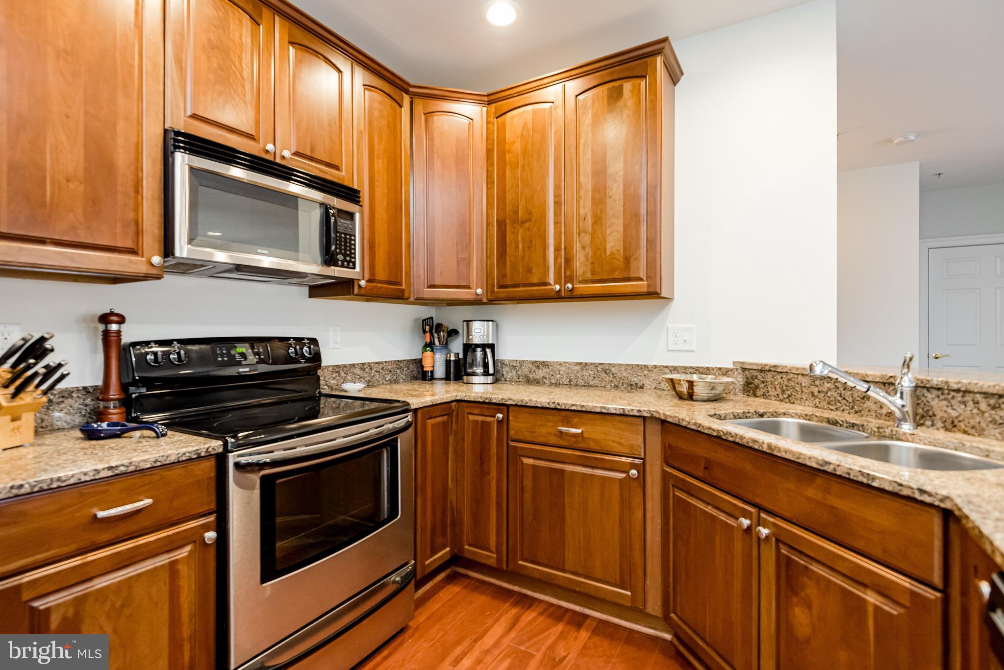 MURRAY HILL - Residential