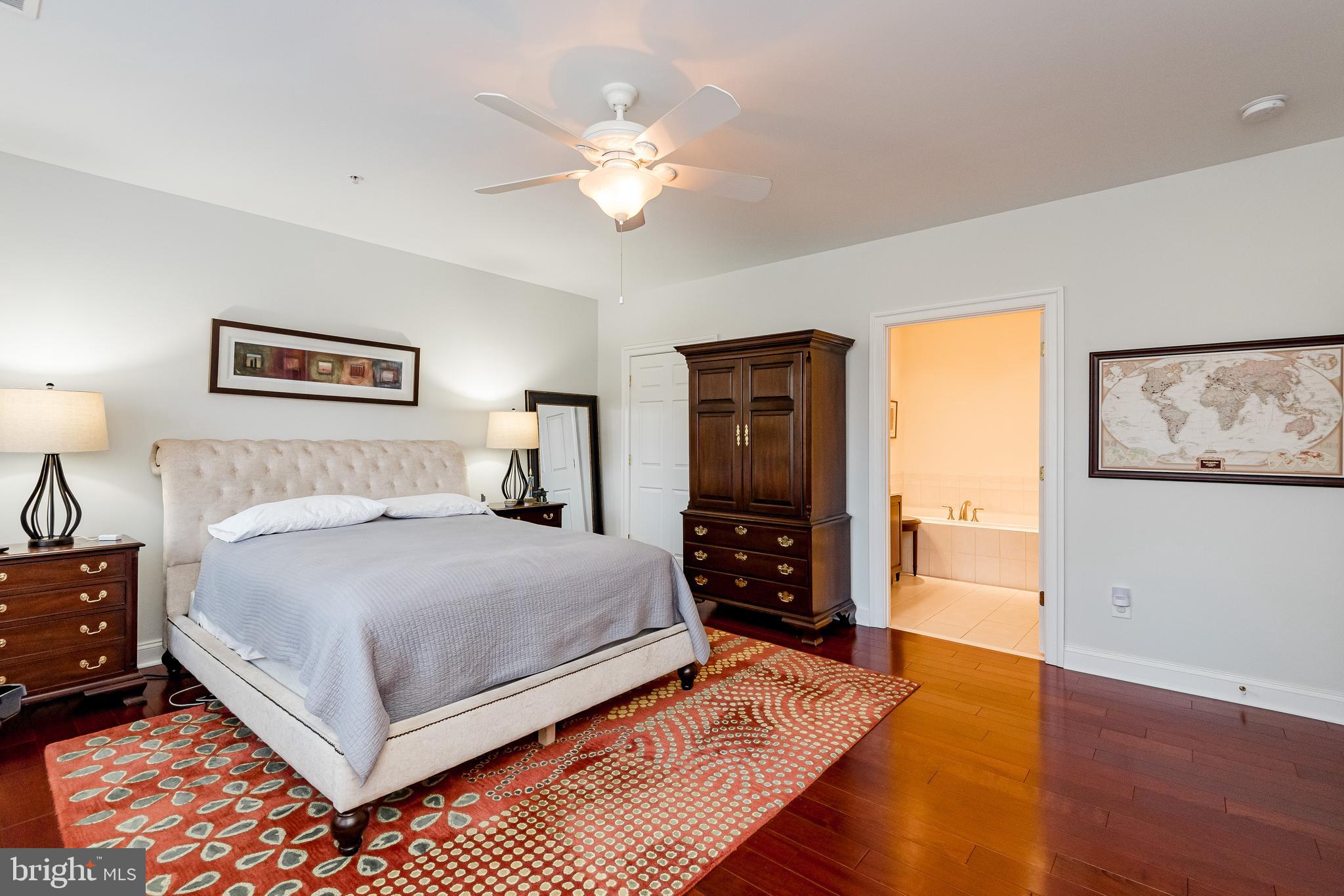 MURRAY HILL - Residential