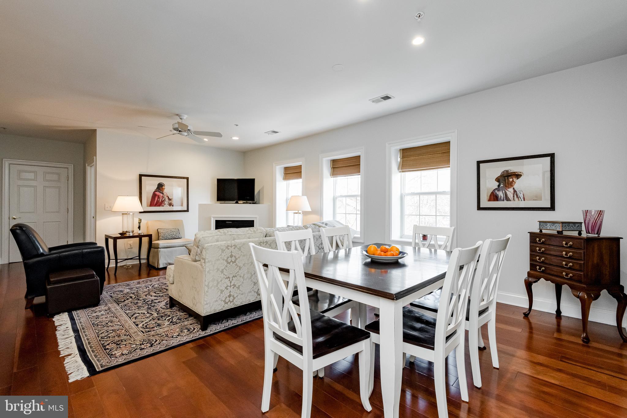 MURRAY HILL - Residential