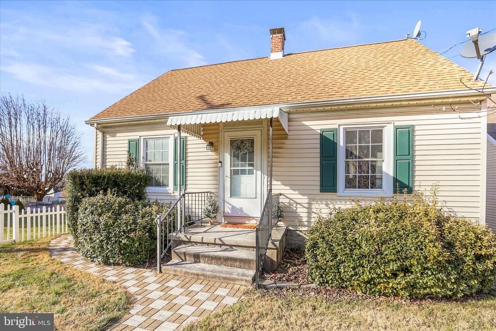 Photo of 2960 Hanover Pike, HANOVER, PA 17331 (MLS # PAAD2021148)