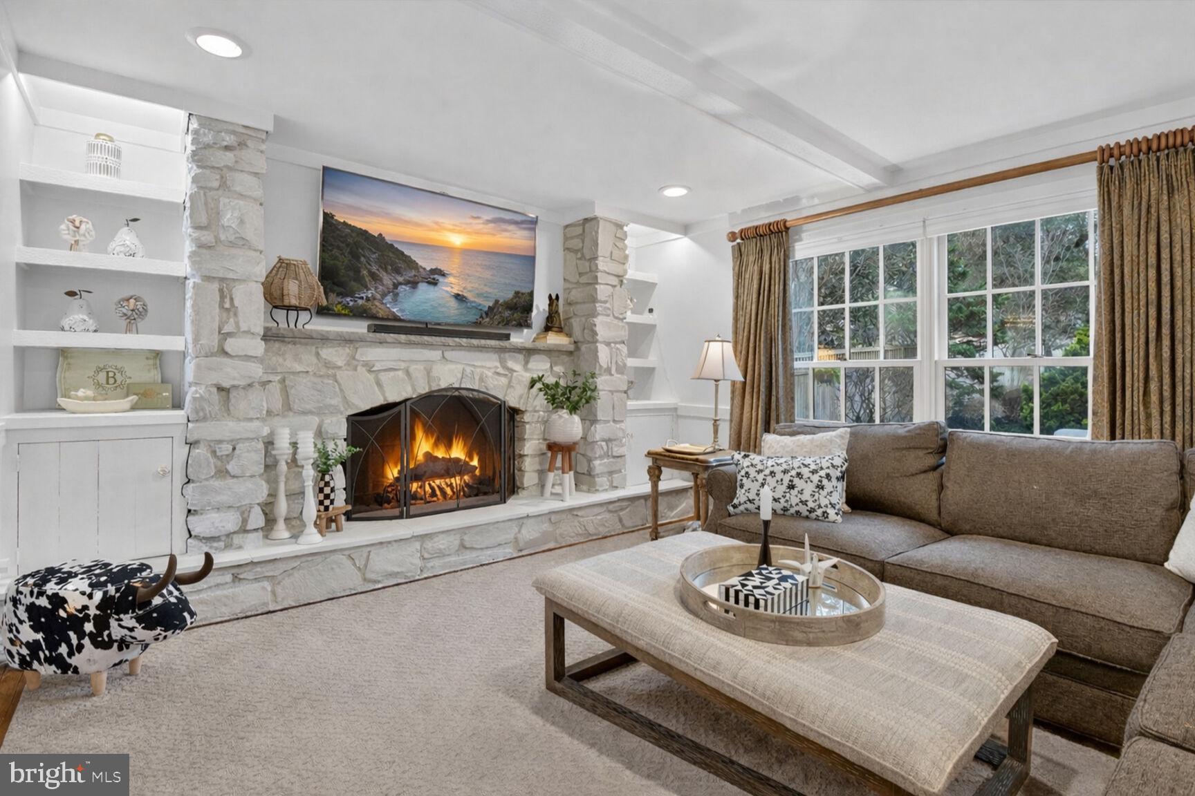 KENSINGTON PARK - Residential