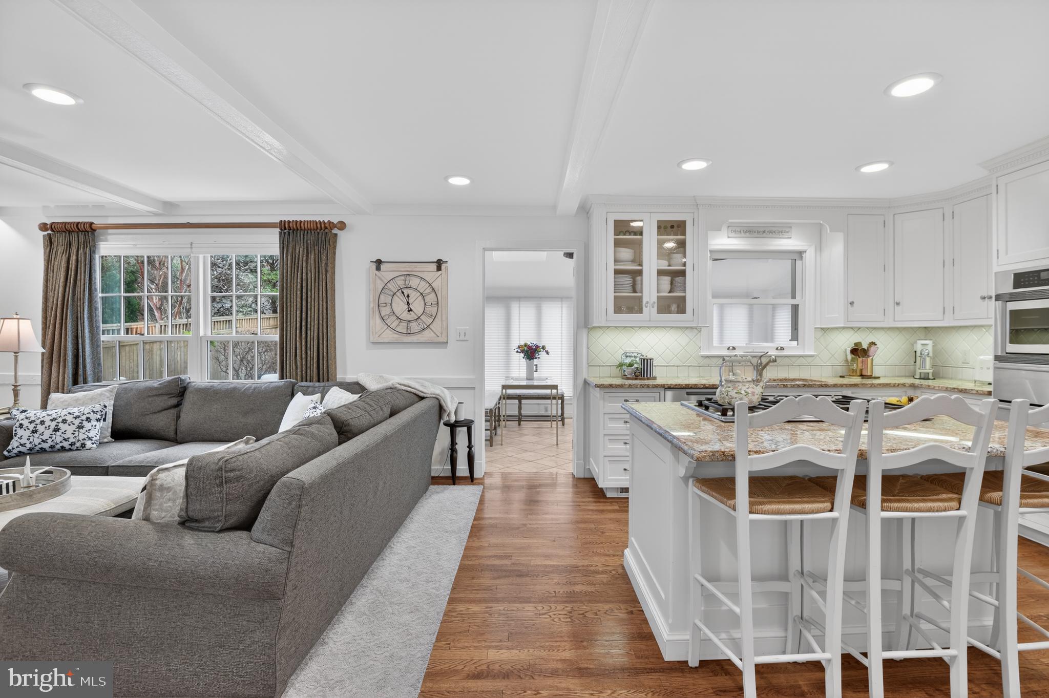 KENSINGTON PARK - Residential