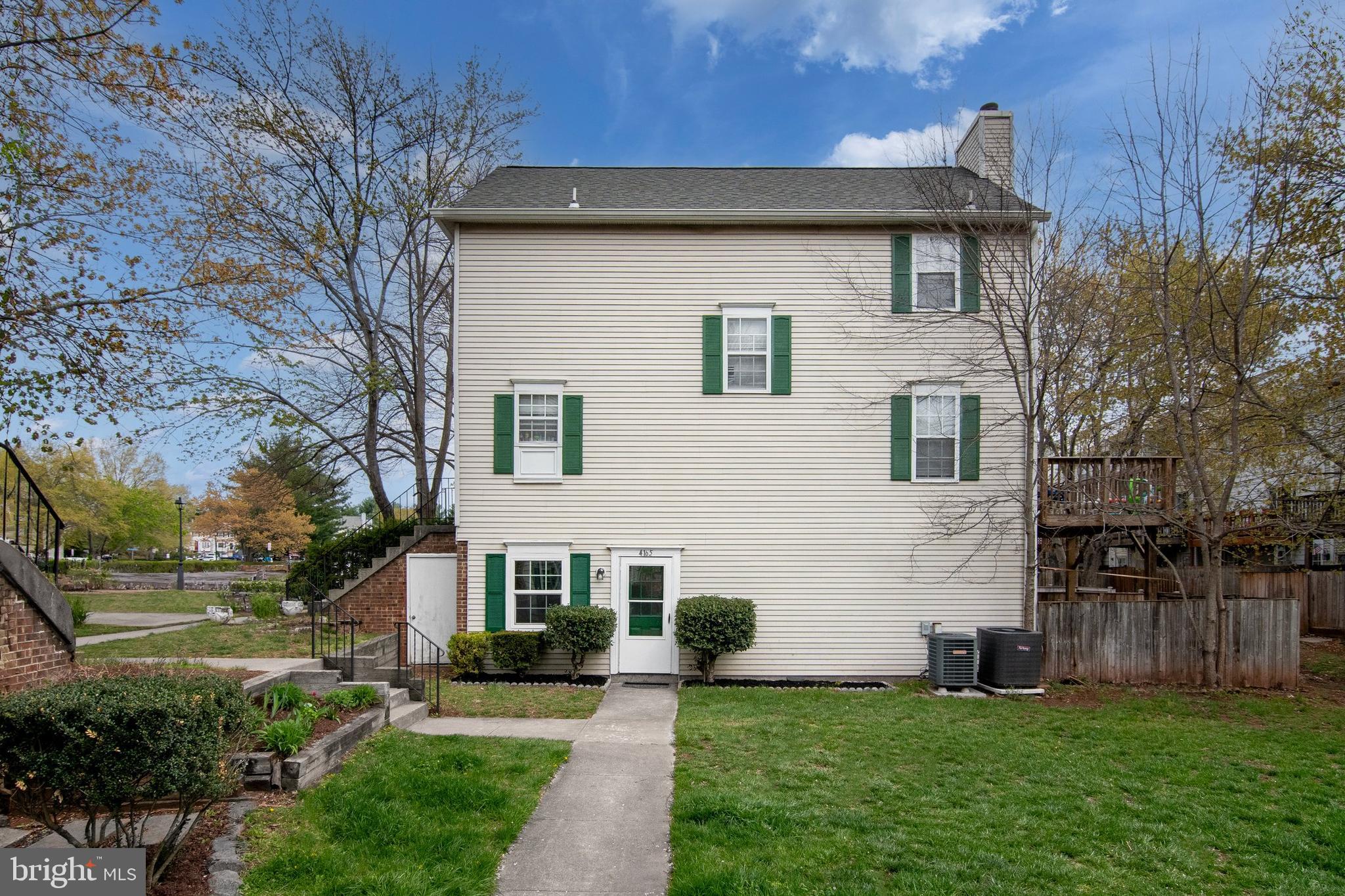 WINDING BROOK - Residential