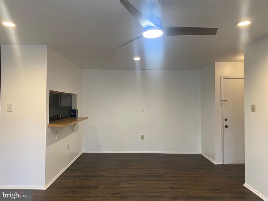 Bright and charming larger first floor end unit is updated and ready to move in!  Spacious living/dining room leading out to a private covered balcony.  Outside utility room offers more storage. Master bedroom with en-suite bathroom, walk in shower and walk in closet.  Second bedroom has large closet as well. Unit has washer/ dryer and plenty of parking. Community swimming pool, kiddie pool, playground and tennis courts. Close to lots of shopping and restaurants.  Schedule your showing today!