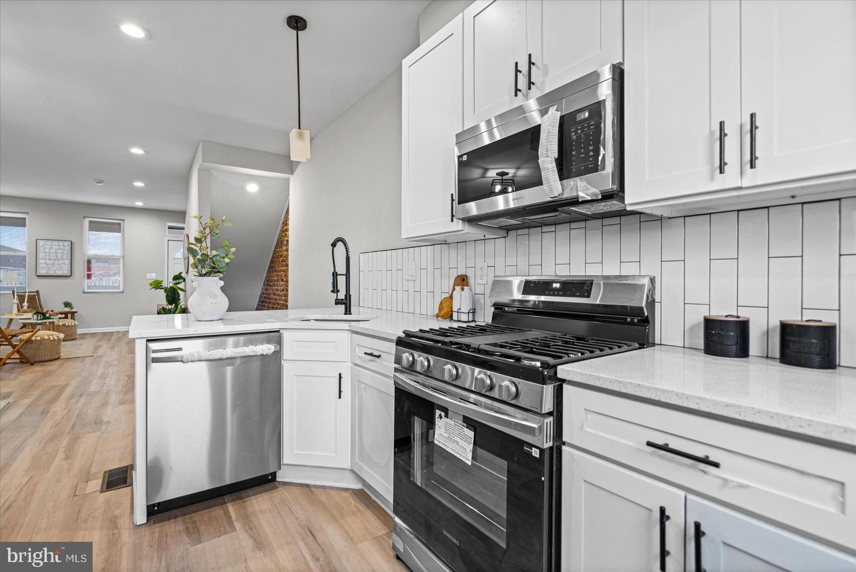 CARROLL-SOUTH HILTON - Residential