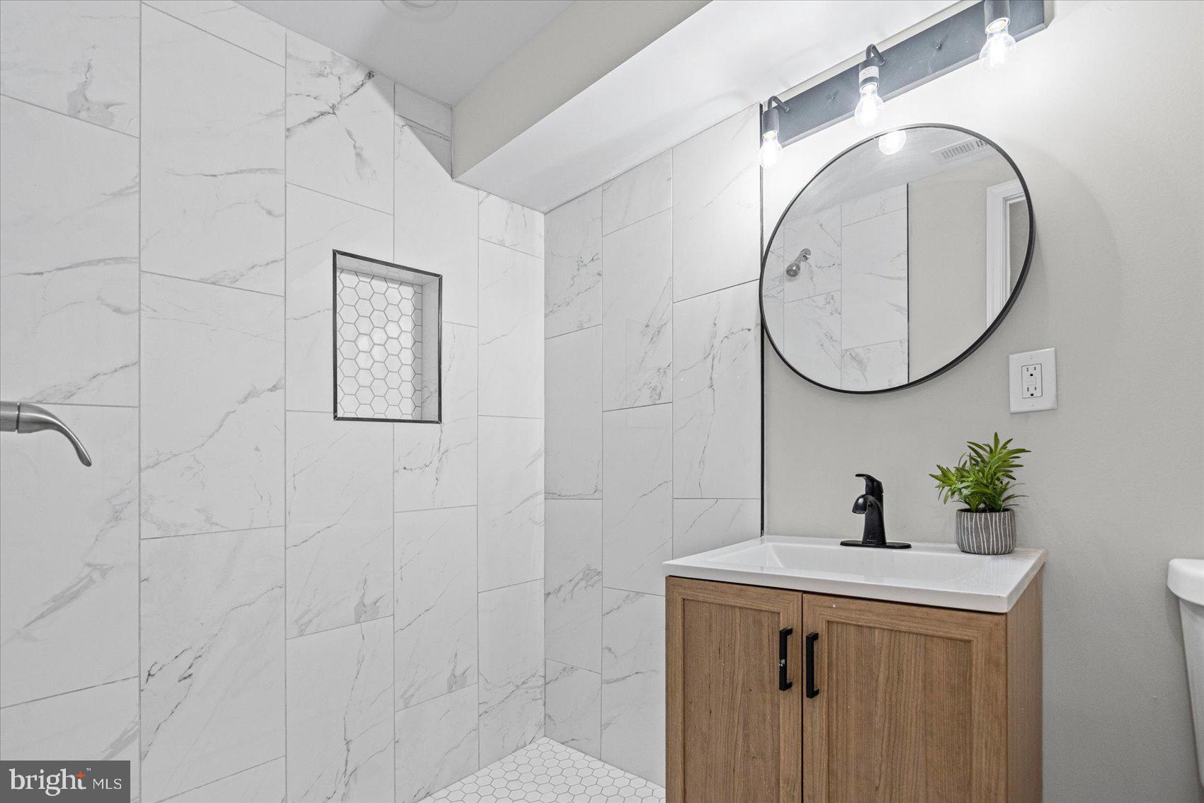 CARROLL-SOUTH HILTON - Residential