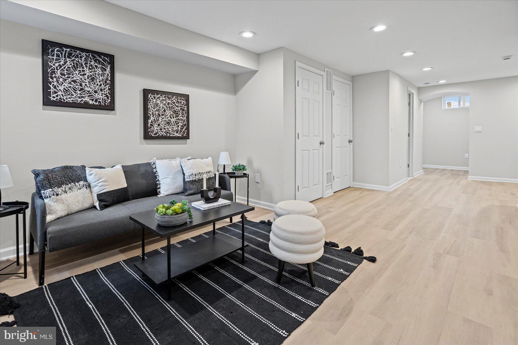 CARROLL-SOUTH HILTON - Residential