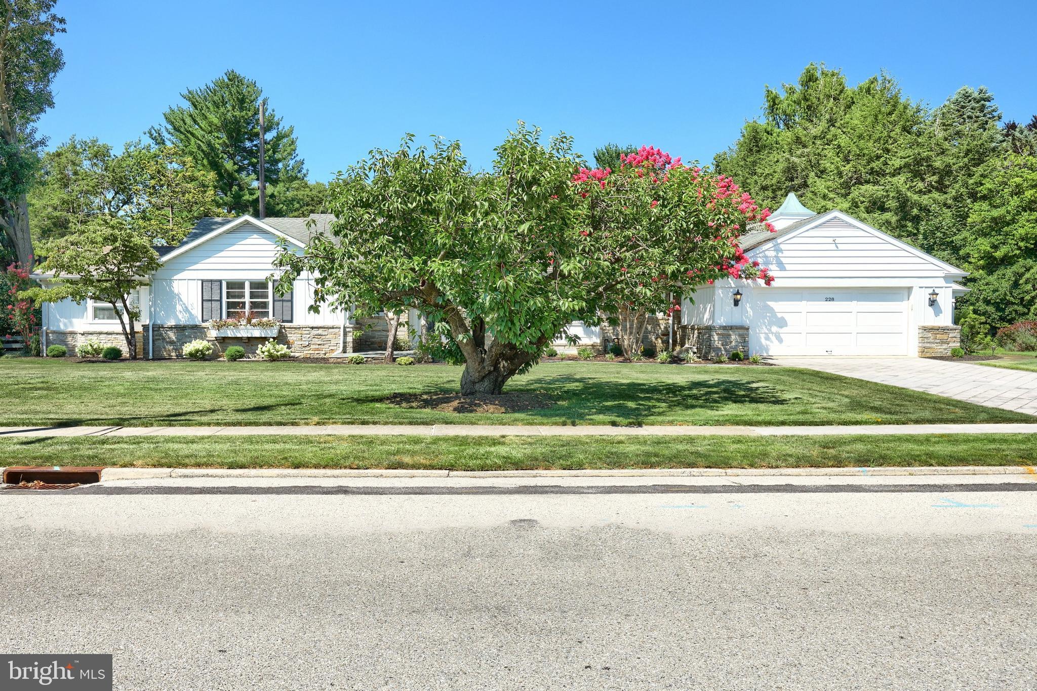 228 CLEARVIEW ROAD