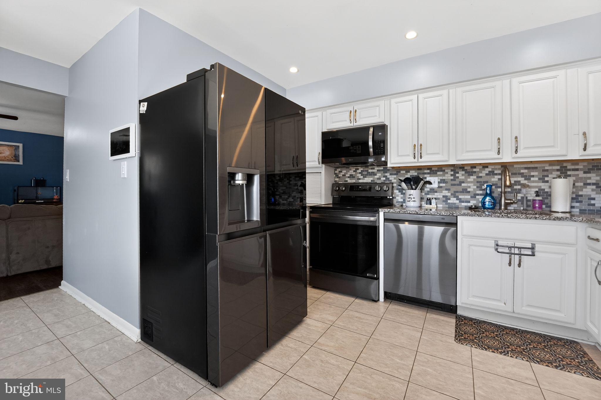 QUEENS PARK - Residential