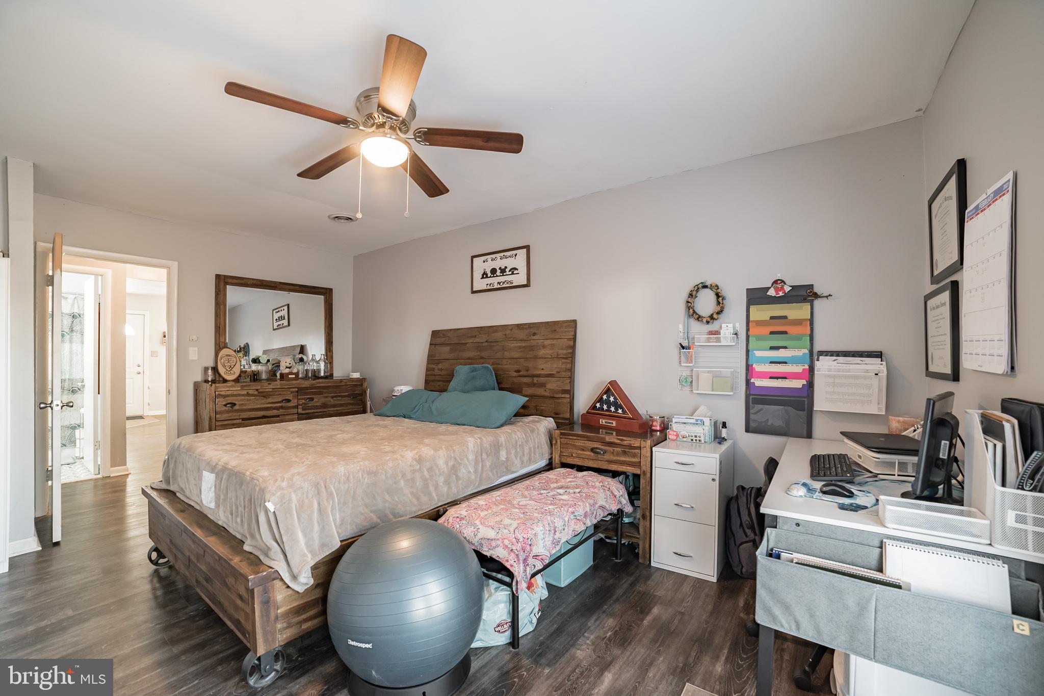 QUEENS PARK - Residential