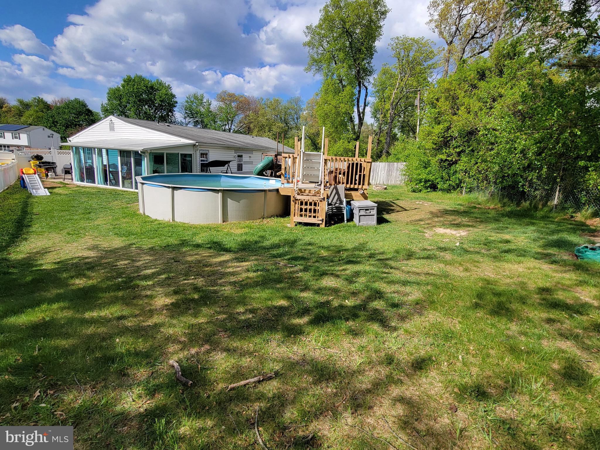 QUEENS PARK - Residential