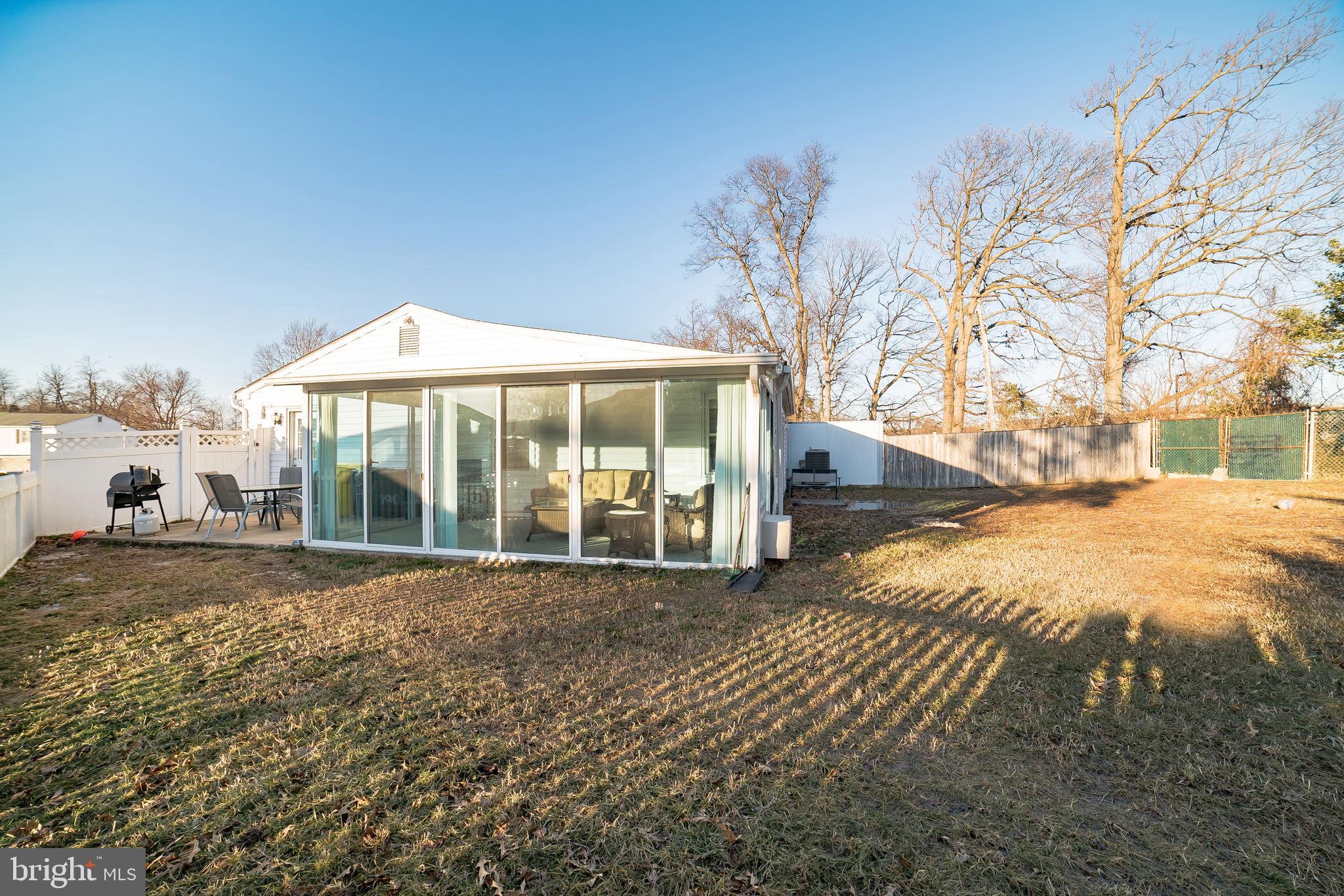 QUEENS PARK - Residential