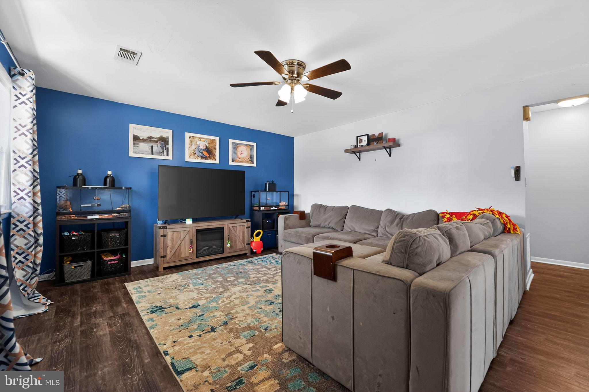 QUEENS PARK - Residential