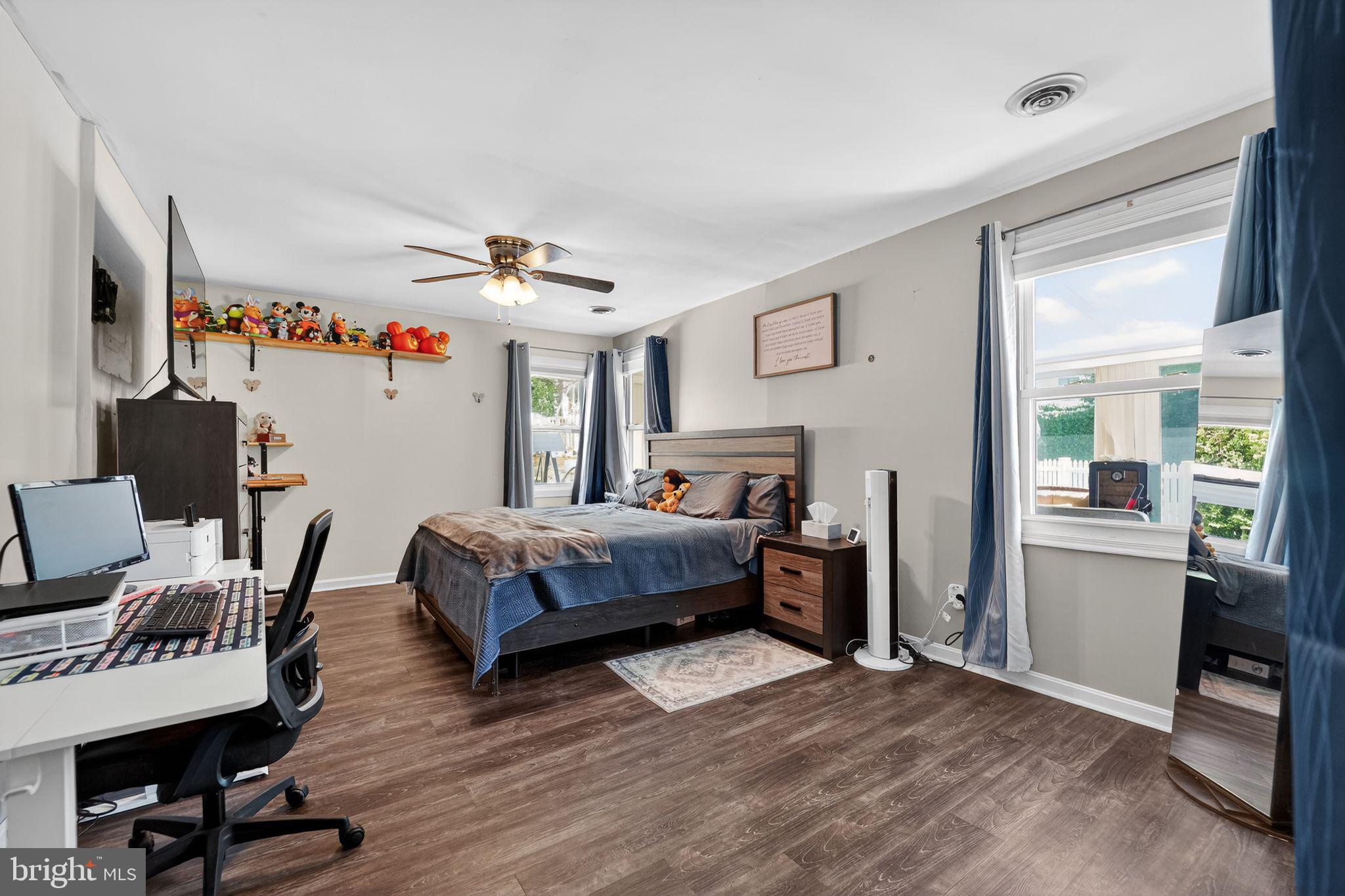 QUEENS PARK - Residential