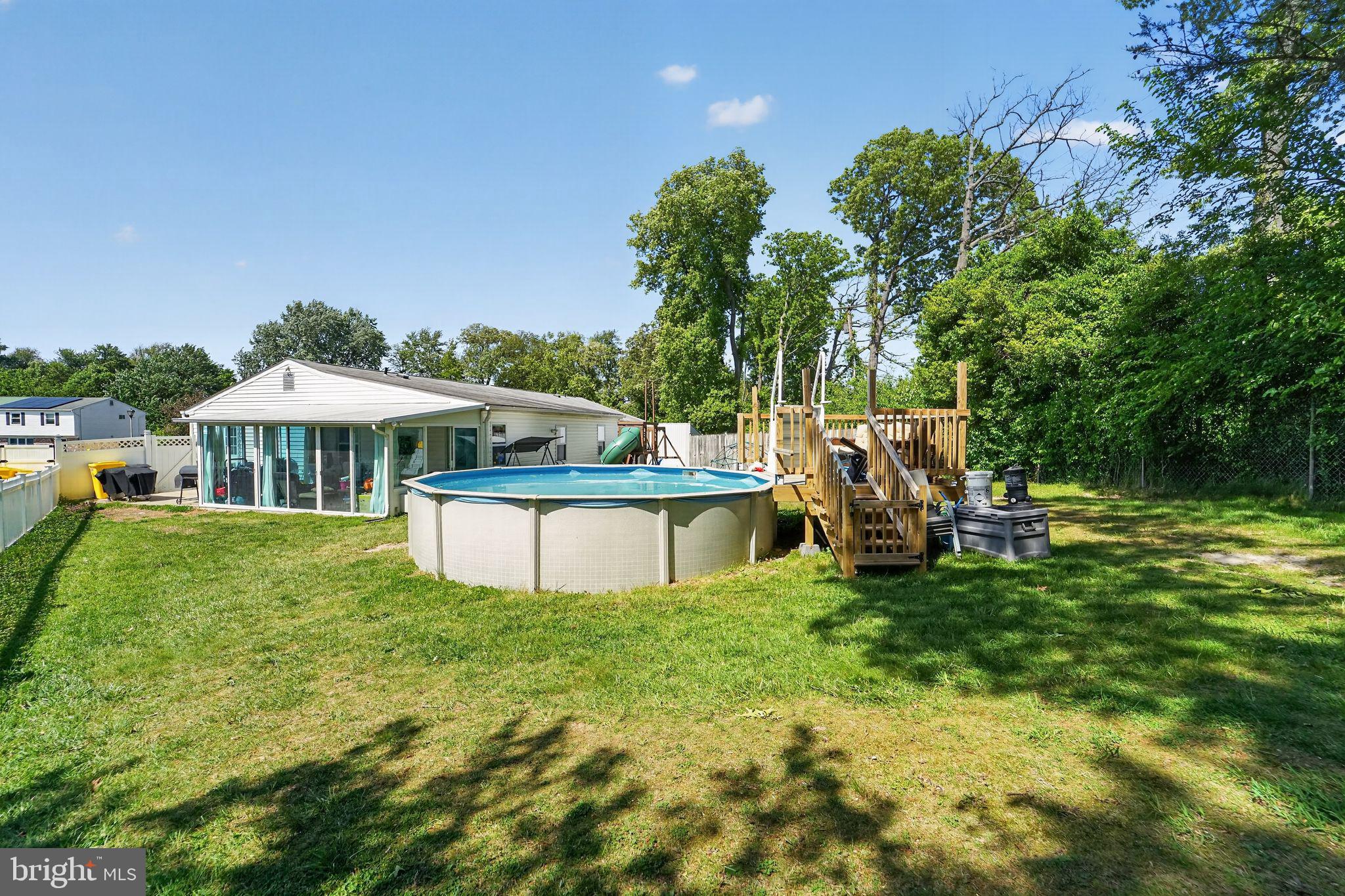 QUEENS PARK - Residential