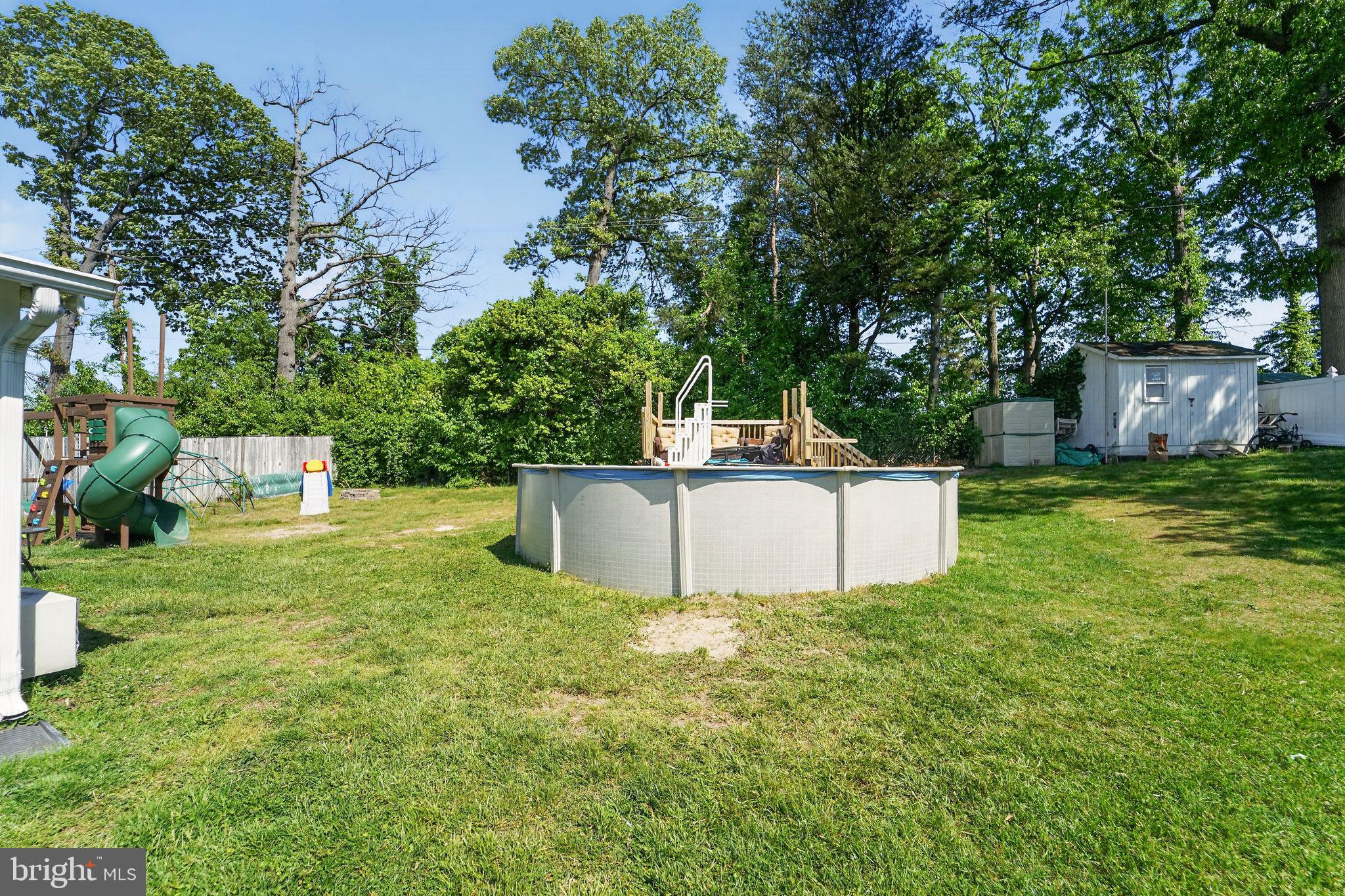 QUEENS PARK - Residential