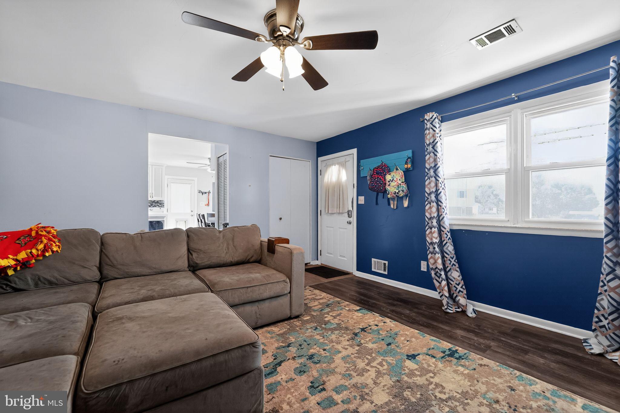 QUEENS PARK - Residential