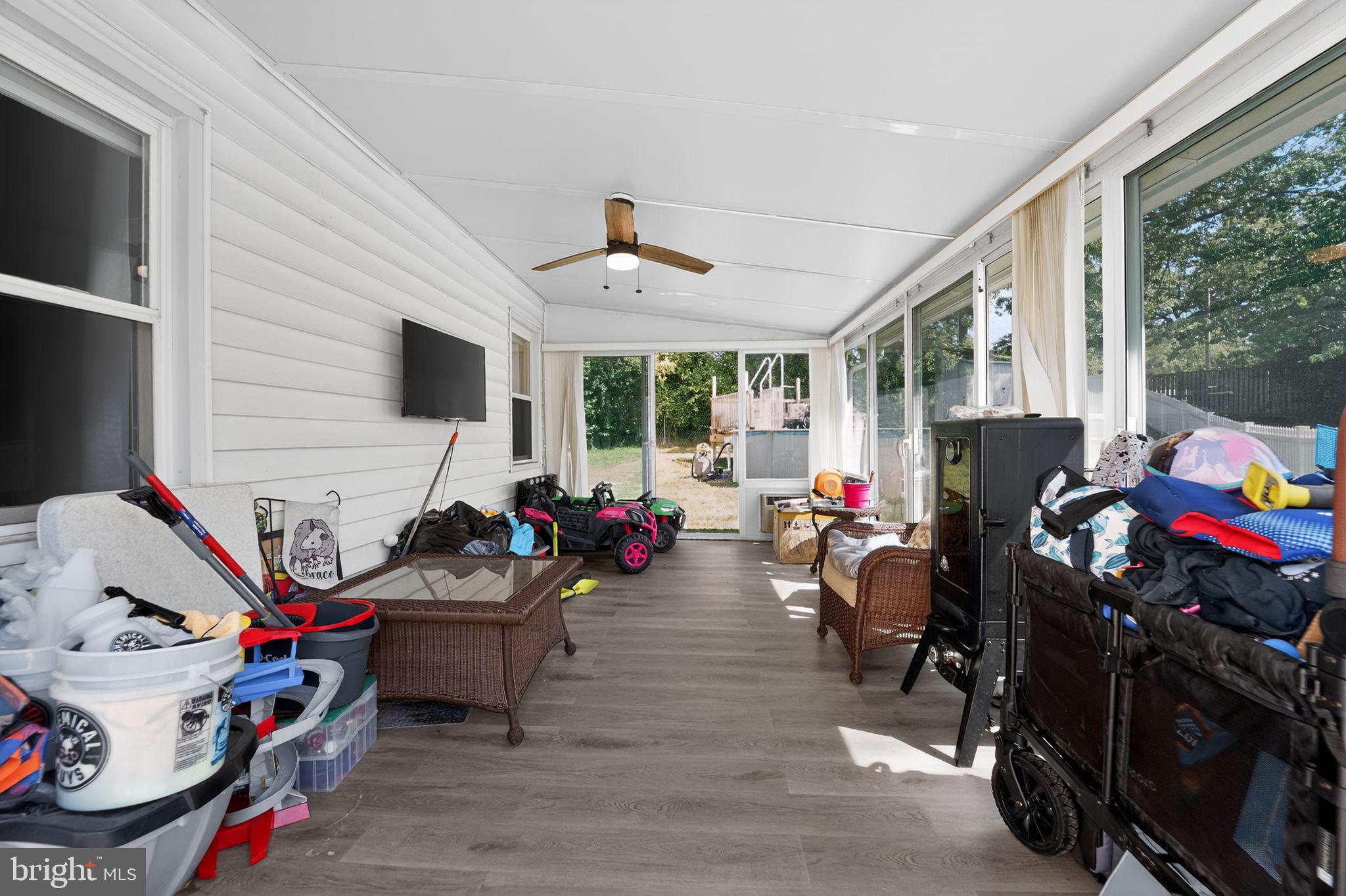 QUEENS PARK - Residential