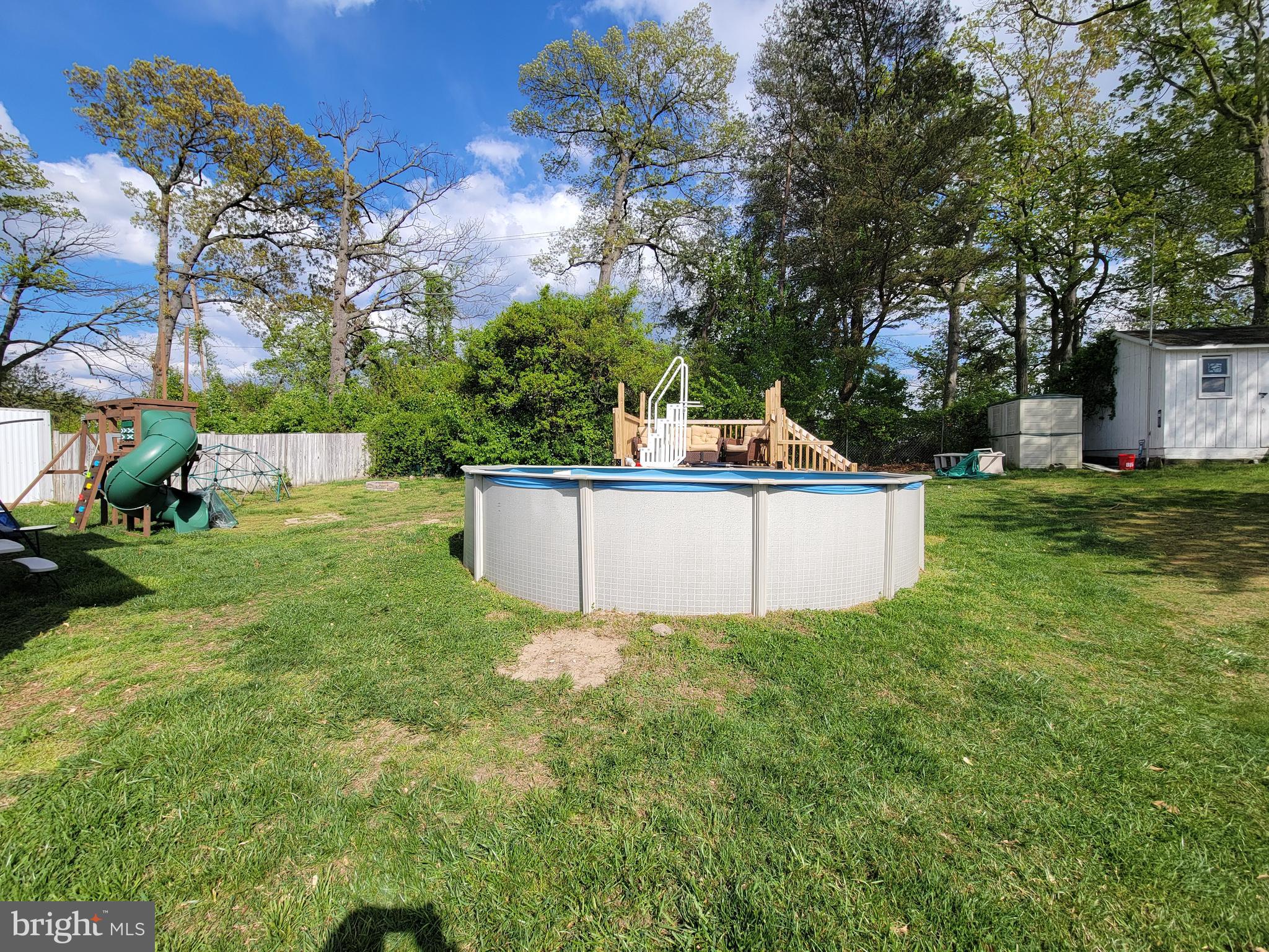 QUEENS PARK - Residential