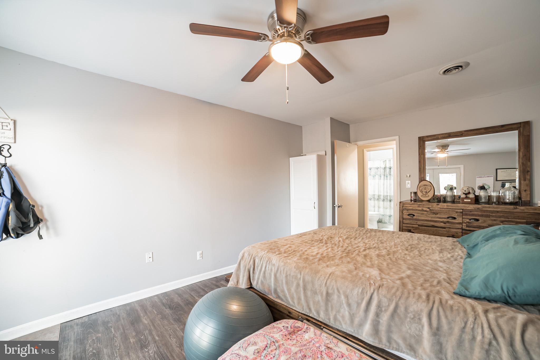 QUEENS PARK - Residential