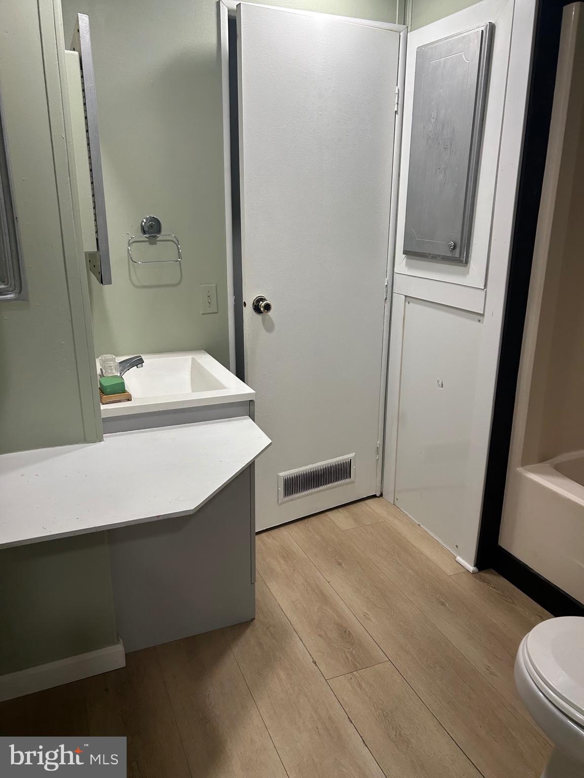 WOODBRIDGE CENTER - Residential