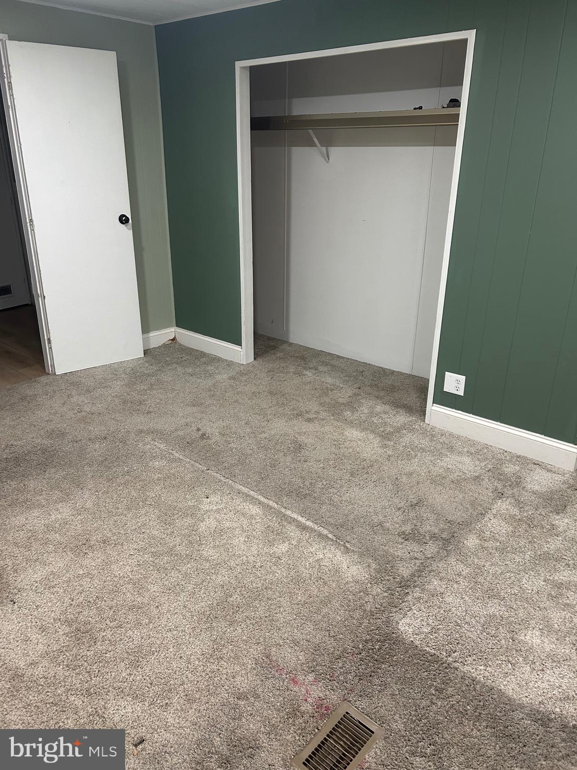 WOODBRIDGE CENTER - Residential