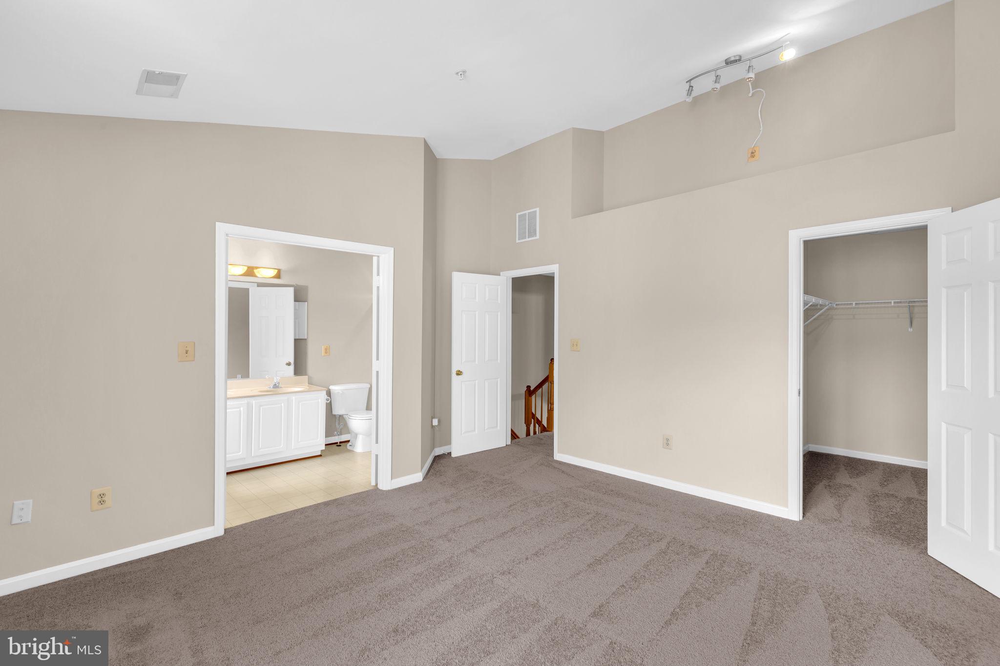 WOODVIEW VILLAGE WEST - Residential