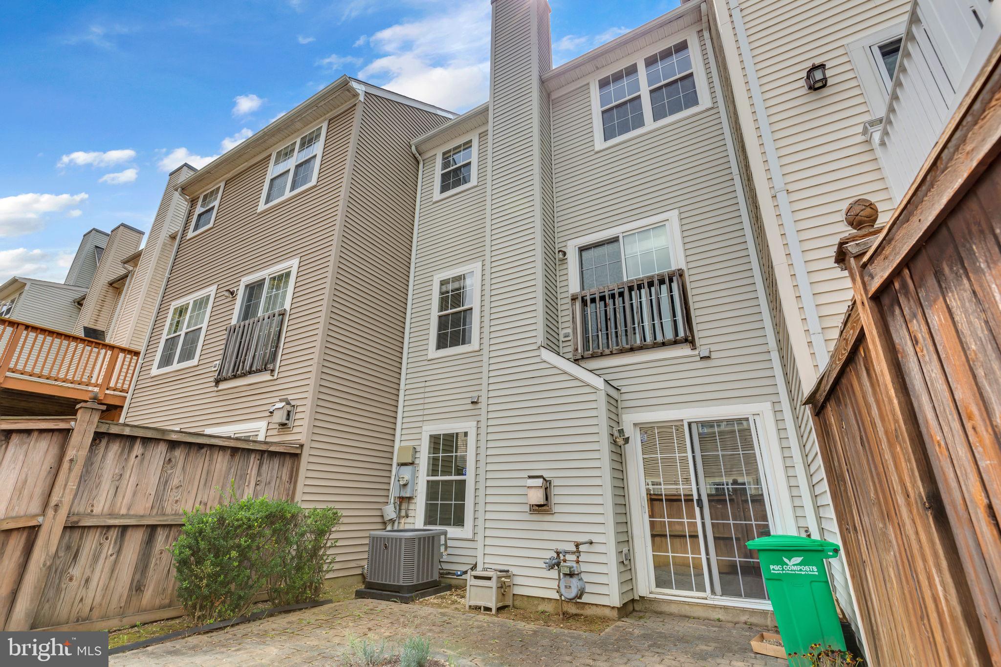 WOODVIEW VILLAGE WEST - Residential