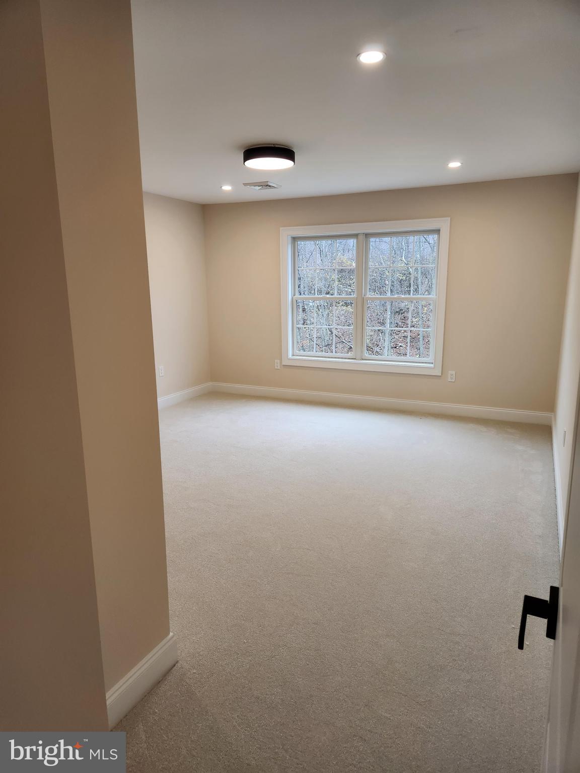 HILLSIDE FARM ESTATES - Residential