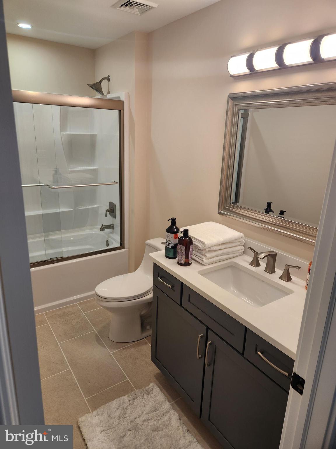 HILLSIDE FARM ESTATES - Residential