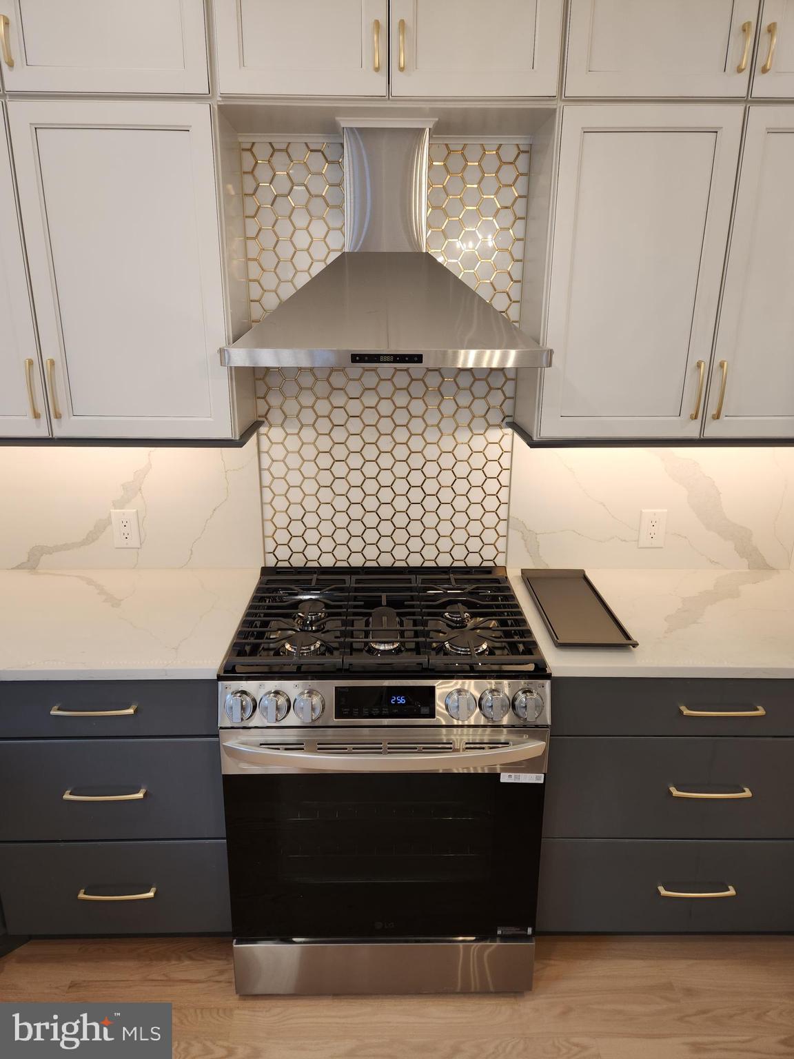 HILLSIDE FARM ESTATES - Residential