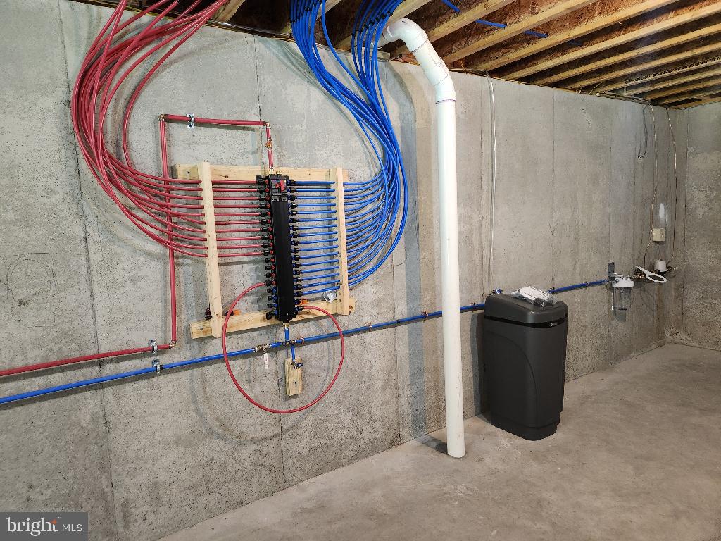 HILLSIDE FARM ESTATES - Residential