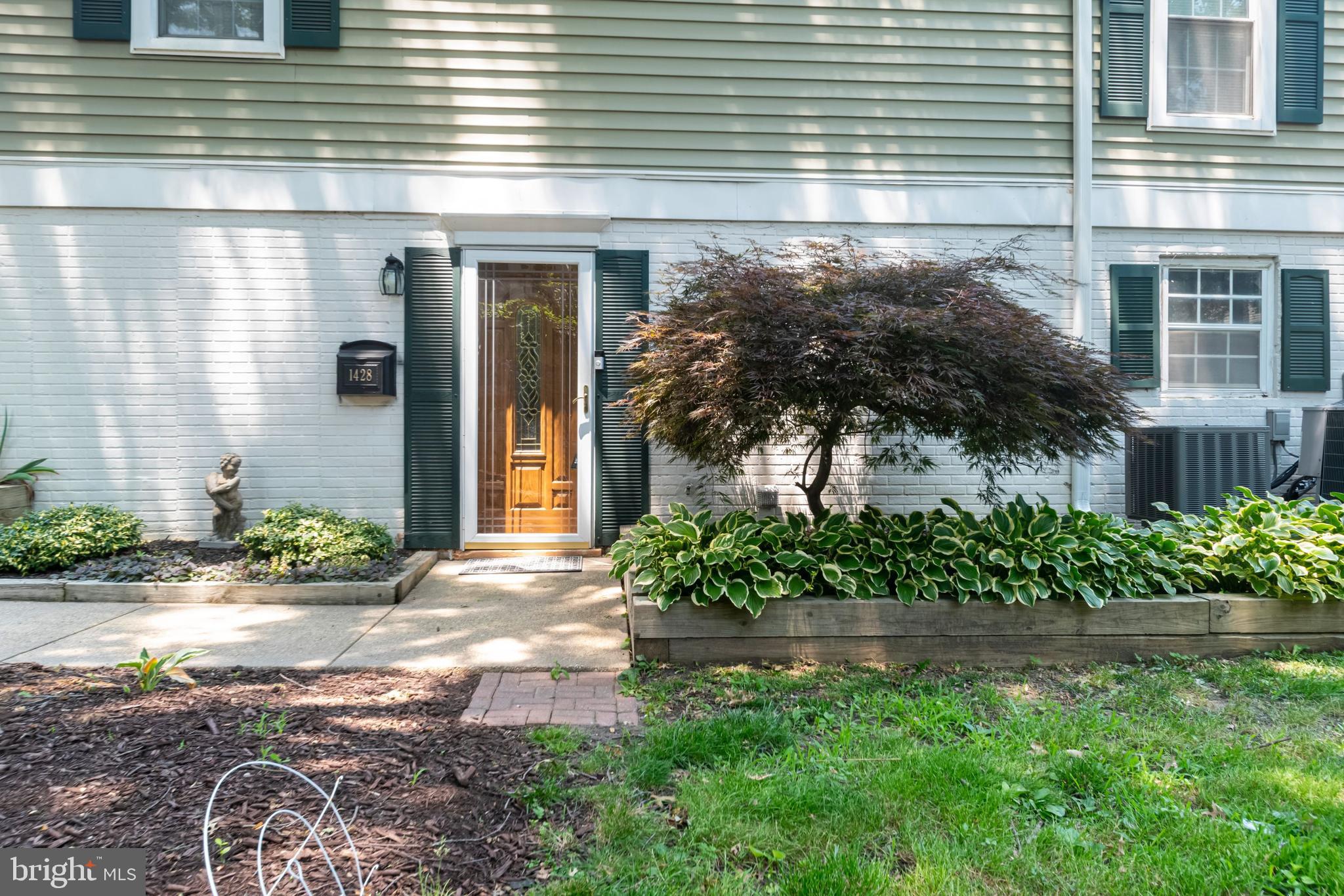 CROFTON MEWS - Residential