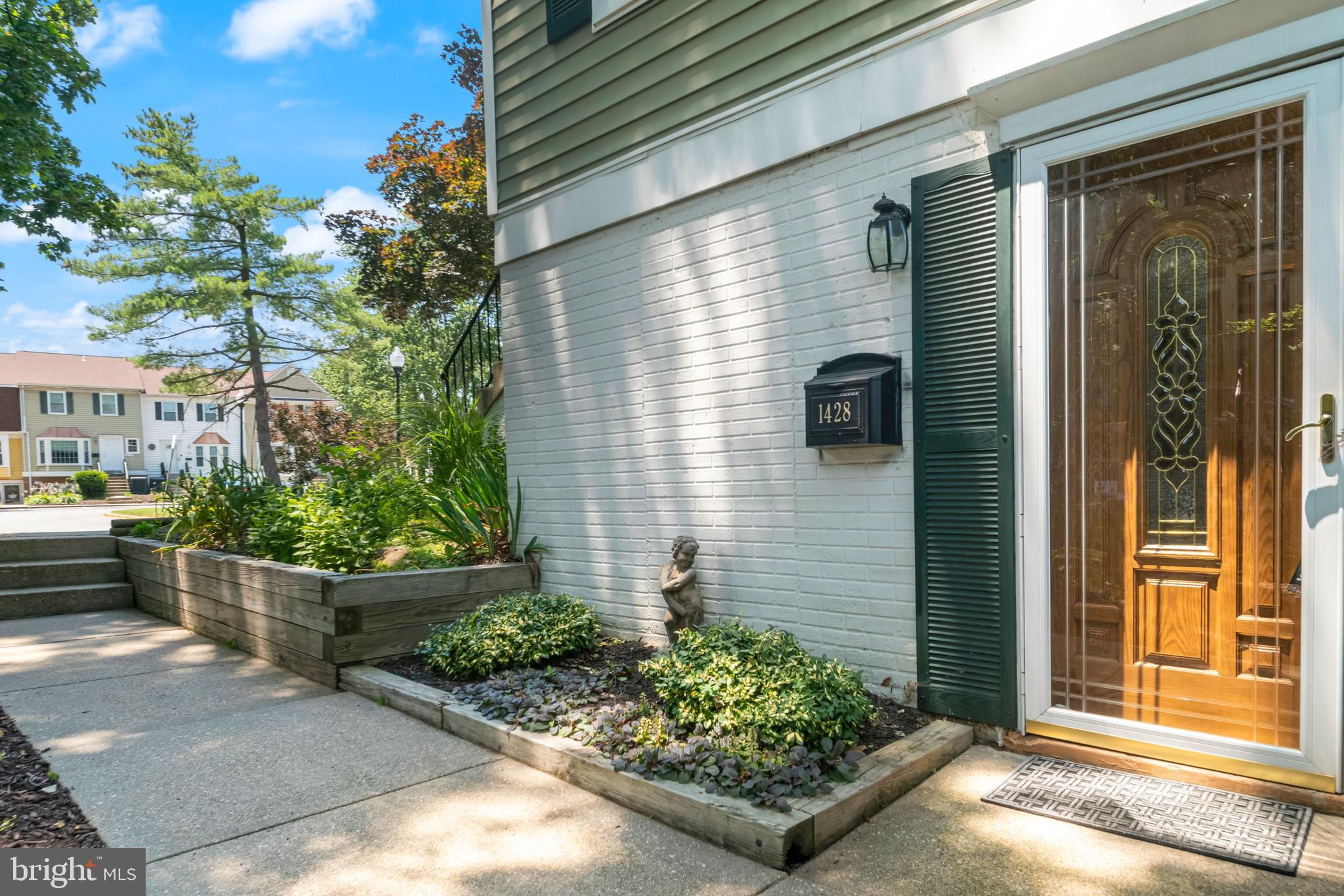 CROFTON MEWS - Residential