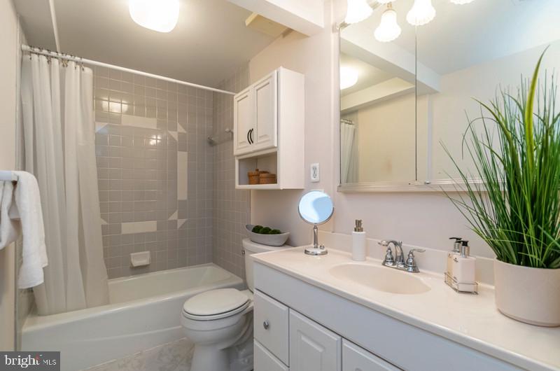 CROFTON MEWS - Residential