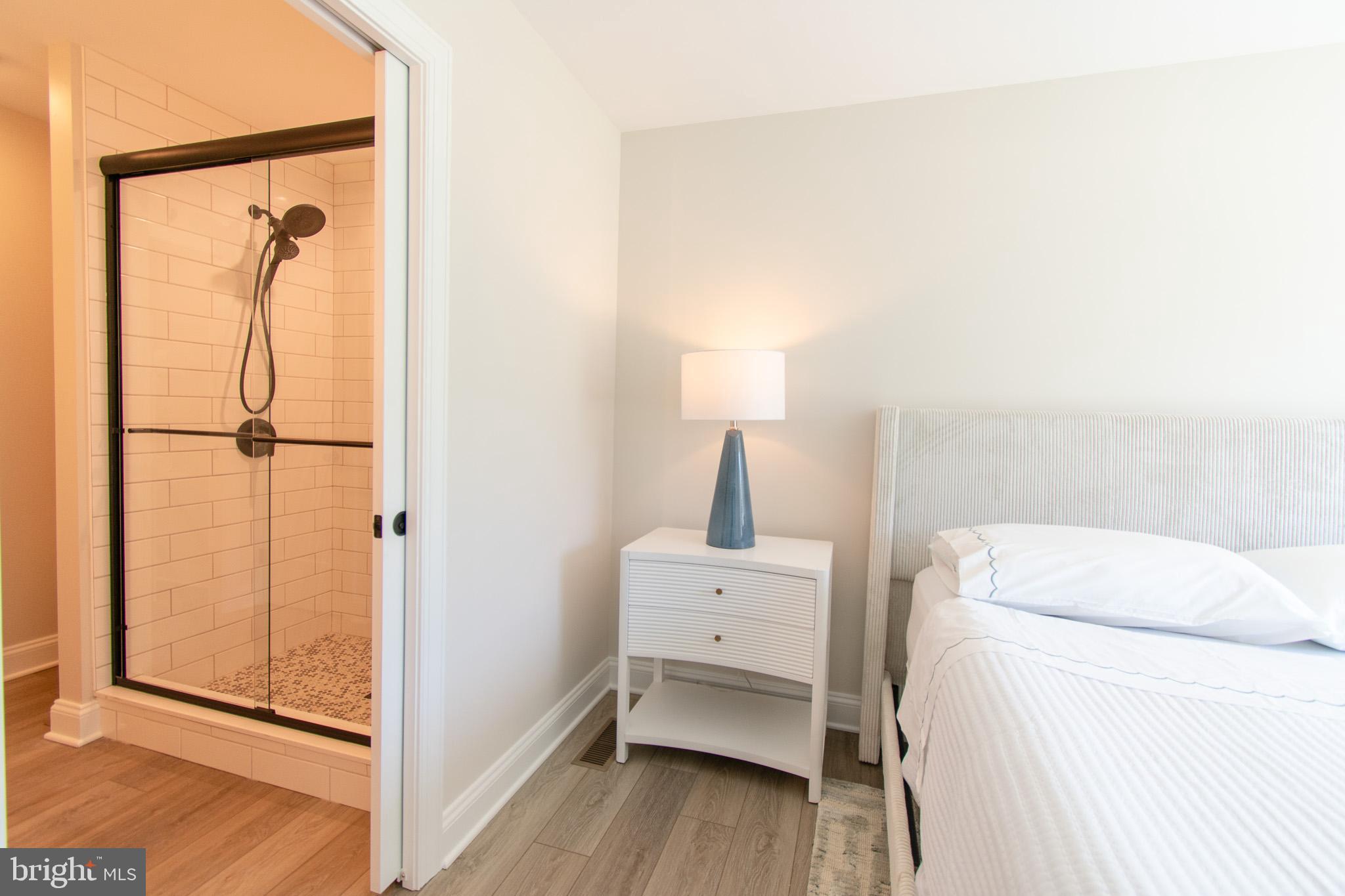 EASTON - Residential