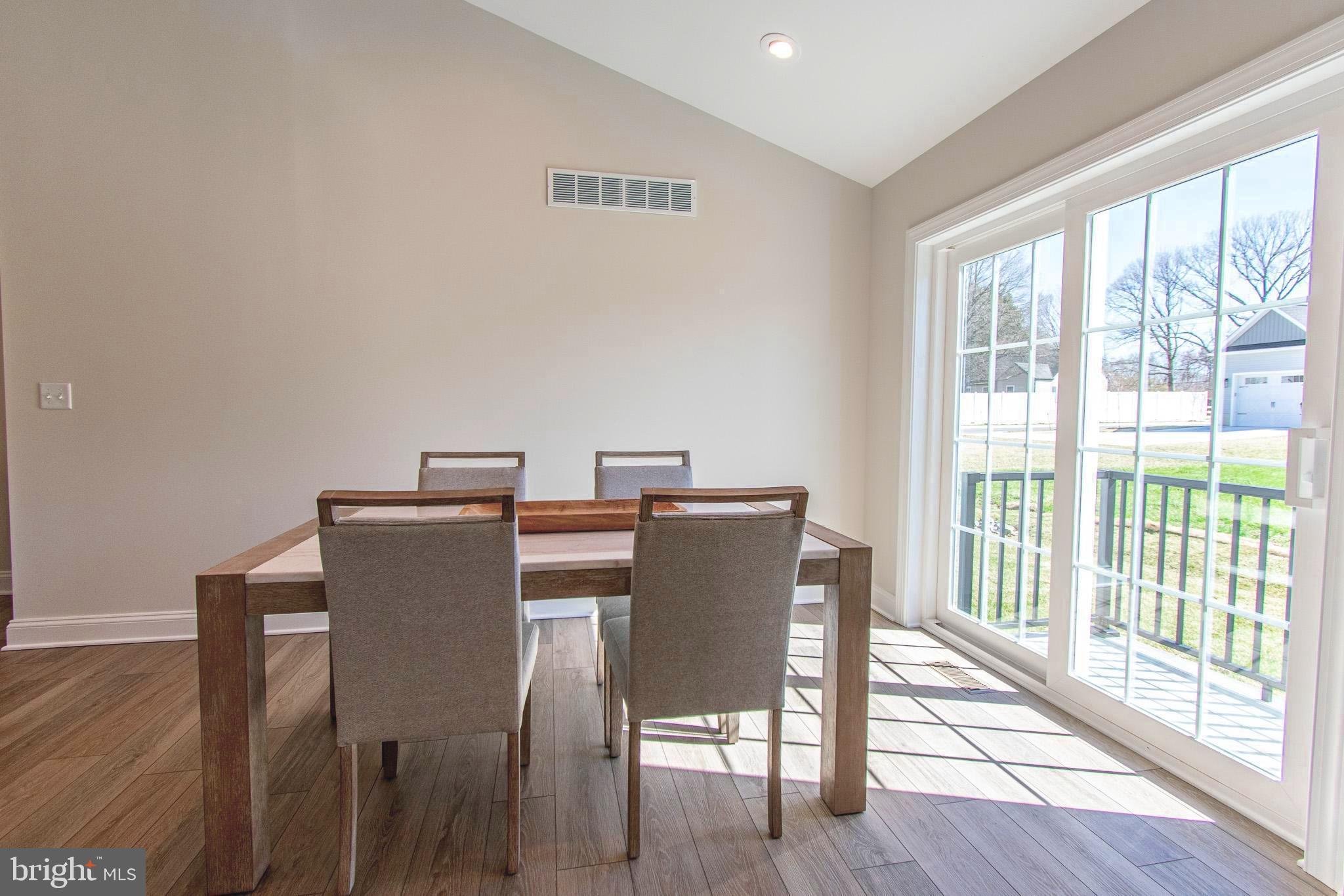 EASTON - Residential