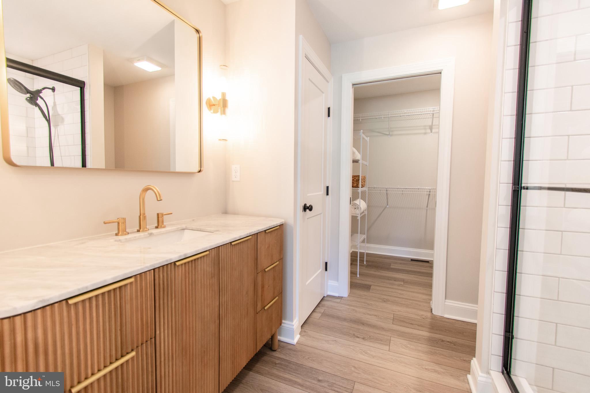 EASTON - Residential